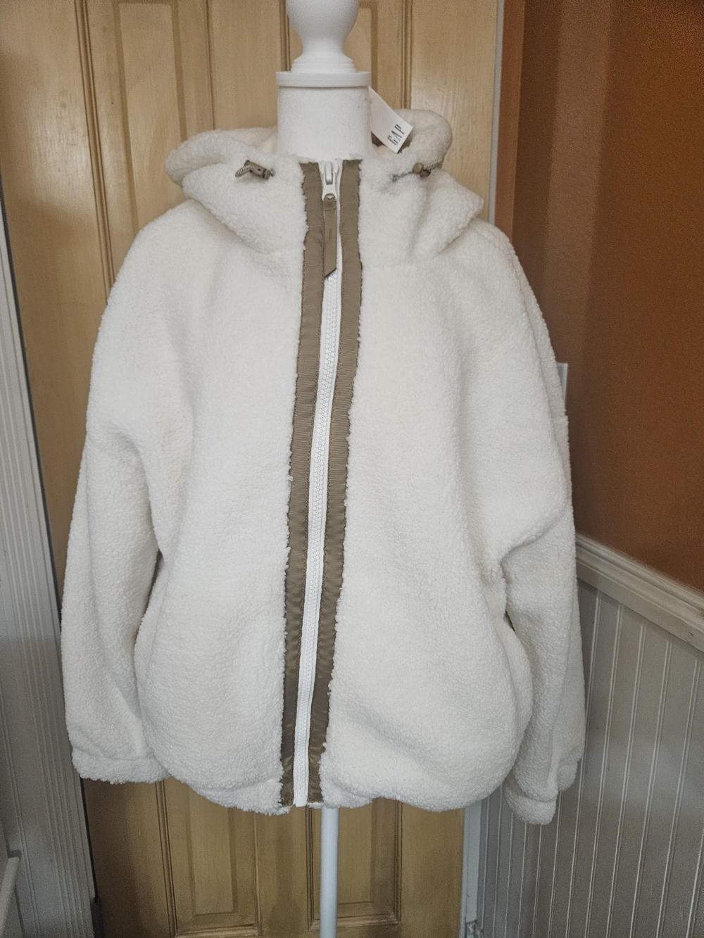 Gap Women's Cream Sherpa Hooded Jacket with Contrast Trim